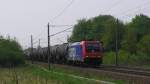 482 037-9 der SBB Cargo kam ebenfalls durch Satzkorn mit Kesselwagen Richtung Priort.