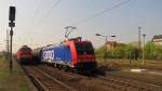 SBB Cargo 482 042-9 mit einem Kesselwagenzug Richtung Halle (S), im Bf Merseburg; 21.04.2011