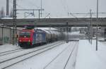 482 042-9 (SBB, HSL) mit einem Kesselzug am 29.12.2010 durch HH-Harburg