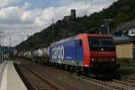 SBB Cargo 482 010 mit Containerzug am 17.8.11 in Kaub