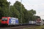 SBB Cargo 482 036 am 31.8.11 mit einem Containerwagenzug bei der Durchfahrt durch Ratingen-Lintorf.