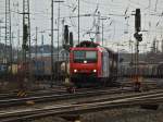 482 026-2 von der SBB zieht am 07.01.2012 einen Containerzug aus Aachen West Richtung Kln.