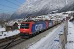 Ein seltenes Gespann am Gotthard: Re 482 017-1 und Re 482 031-2 ziehen am 6.2.12 einen Containerzug von Silenen Richtung Gurtnellen.