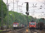 482 023-9 von SBB Cargo  Olten  steht in Aachen-West mit einem Containerzug und wartet auf die Abfahrt in Richtung Kln am 11.5.2012.