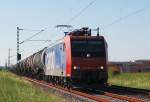 Bei Allerheiligen kommt die SBB Cargo 482 027-0 mit einem Tankwagenganzzug am 26.Mai 2012 in Richtung Neuss gefahren.