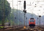 482 004-9 von SBB Cargo rangiert in Aachen-West bei Sonne und Wolken am 1.6.2013.