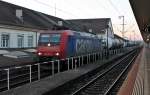 Am 03.12.2013 fuhr SBB Cargo Re 482 013-0 mit dem BASF-Zug aus Ludwigshafen auf Gleis 1 durch Basel Bad Bf gen Muttenz.