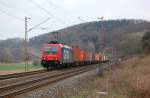 SBB Cargo 482 044-5 mit einem Containerzug am 19.04.2013 bei Salzderhelden