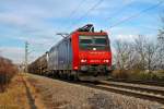 SBB Cargo Re 482 017-1 am 18.01.2014 mit einem Kesselwagenzug südlich des Hp Buggingen in südliche Richtung fuhr.