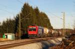 482 035 (SBB Cargo) mit Kesselzug in Stephanskirchen (16.12.2013)