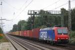 SBB Cargo 482 015 am 8.8.13 mit einem Containerzug in Dedensen-Gmmer.