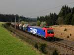 Die Re 482 035 mit einem Tds Ganzzug am 05.04.2014 unterwegs bei Pöndorf.