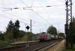 482 010-6 von SBB-Cargo kommt als Umleiter mit einem langen  Containerzug aus Gallarate(I) nach Antwerpen-Oorderen(B)  und kommt durch Kohlscheid aus Richtung Herzogenrath und fährt die