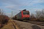 Am 18.01.2014 fuhr südlich vom Hp Buggingen die SBB Cargo Re 482 014-8 mit einem Kesselwagenzug in Richtung Basel.