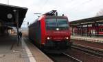 Am 16.03.2015 beschleunigt 482 030-4 gerade durch Pirna um in Bad Schandau einen Getreidezug zu holen.