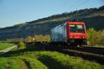 482 045-2 ist am 15.04.15 mit einen Containerzug in Richtung Süden bei Thüngersheim zu sehen.