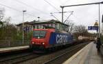 482 004-9 von SBB Cargo  kommt durch Aachen-Schanz mit einem langen Containerzug aus Antwerpen-Oorderen(B) nach Gallarate(I) aus Richtung Aachen-West und fährt in Richtung