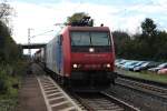 Re 482 029-6 mit einem Containerzug bei der Durchfahrt am 17.10.2014 in Orschweier in Richtung Norden.