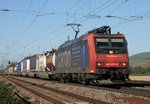 482 010 mit DGS 40245 (Antwerpen–Gallarate) am 23.04.2015 in Bad Krozingen, aufgenommen vom parallel laufenden Offnadinger Weg