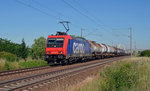 482 042 schleppte am 22.06.16 einen Kesselwagenzug durch Greppin Richtung Bitterfeld.