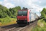 Am 27.06.2015 fuhr die Re 482 018-9 mit einem KLV auf dem Gegengleis kurz vor Bad Krozingen in Richutng Freiburg, um den RE (Basel Bad Bf - Offenburg) mit der 146 114-4 zu überholen.