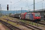 Durchfahrt am 17.08.2015 von Re 482 023-9 mit dem DGS 48620 (Muttenz - Göttingen Gbf) über Gleis 1 durch den Badischen Bahnhof von Basel in Richtung Norden.