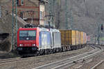 SBB Cargo 482 036-1 mit MRCE 185 571-7 durchfährt Kaub 25.2.2017