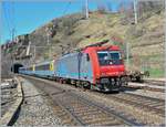 Erneut eine CIS Re 484 mit EC, diesmal bei der Einfahrt in den Bahnhof Ausserberg.