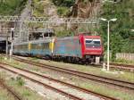 E484 013 mit dem EC 121  Cisalpino Lemano  nach Mailand in Iselle (Simplon).