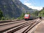 Berner Oberland 2007 - Die Mittagspause am Bahnhof Blausee-Mitholz wird von der Durchfahrt des EC Cisalpino 132  Borromeo  Mailand - Basel unterbrochen.