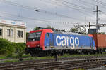 Re 484 001-3 durchfährt am 10.09.2024 den Bahnhof Pratteln.