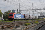 Re 484 008-8 durchfährt am 25.09.2024 den Bahnhof Pratteln.