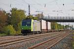 Am 04.05.2016 fuhr Re 485 019-4 mit einer RoLa (Novara - Freiburg (Brsg) Rbf) durch die Gleisanlagen von Müllheim (Baden) auf der Rheintalbahn in Richtung Zielbahnhof.