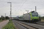 Durchfahrt am 16.09.2016 von Re 485 019-4 mit einer RoLa (Freiburg (Brsg) Rbf - Novara Boschetto) in Müllheim (Baden) in Richtung Schweizer Grenze.