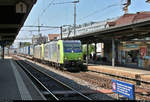 KLV-Zug mit Re 485 011-1 und Re 486 ??? der BLS Cargo AG (BLSC) durchfährt den Bahnhof Thun (CH) auf Gleis 1 Richtung Spiez (CH).
[24.7.2019 | 16:05 Uhr]