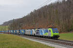 Doppeltraktion, mit den Loks 485 002-0 und 186 498-2 fährt Richtung Bahnhof Tecknau.