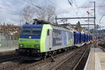 BLS Re 485 016 mit einem sehr langen Müllzug in Liestal am 18.