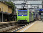 BLS - Loks 485 015 + ??? mit Güterzug unterwegs in Gümligen am 2024.10.04