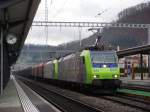 Re 485 004 und 005 mit GZ in Sissach am 09.01.2008