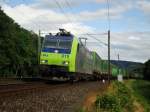 Re 482 011 mit Hangartnerzug am 08.07.2008 zwischen Tecknau und Gelterkinden.