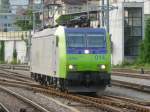 bls - 485 014-5 unterwegs im Bahnhof von Spiez am 11.08.2008