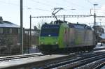 BLS 485012-5 Durchfahrt durch den Bahnhof Neuchatel am 13.02.2009.