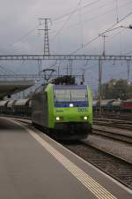 BLS 485005-3 als Lokomotivzug bei der Ausfahrt aus dem Bahnhof Buchs St.