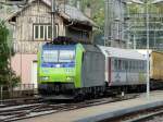 bls - Lok 485 013-7 vor Rollazug bei der ausfahrt aus dem Bahnhof Brig am 10.05.2010