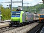 bls - 485 003-8 bei der Durchfahrt im Bahnhof Burgdorf am 22.05.2010