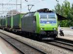 bls - 485 017-8 bei der Durchfahrt im Bahnhof Herzogenbuchsee am 22.05.2010