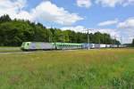 Re 485 001-2 mit ihrem ROLA von Deutschland Richtung Italien bei Hindelbank, 17.05.2014.