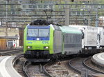 BLS - Lok 485 014-5 mit Rolla bei der durchfahrt durch den Bahnhof von Olten am 16.04.2016