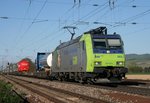 485 003 mit DGS 43629 (Freiburg Gbf–Novara) am 23.04.2015 in Bad Krozingen, aufgenommen vom parallel laufenden Offnadinger Weg