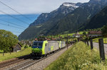 485 008 und 486 510 der BLS fahren als Lokzug am 26.